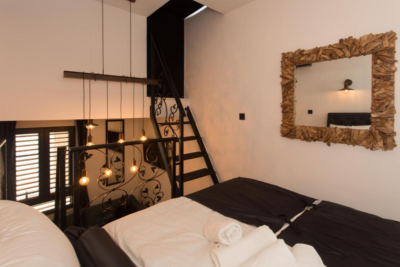 Amaizing Apartment Near Airport Kastel Stafilic Bagian luar foto