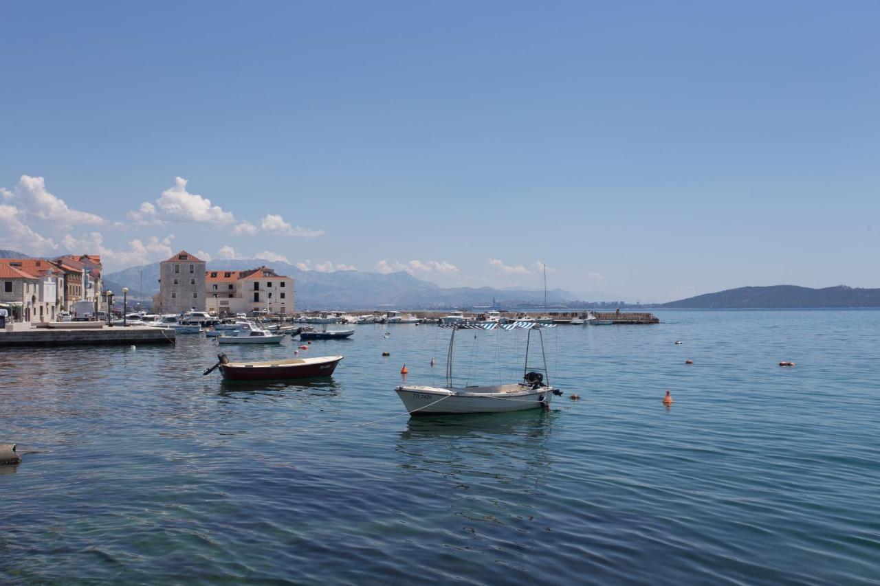 Amaizing Apartment Near Airport Kastel Stafilic Bagian luar foto