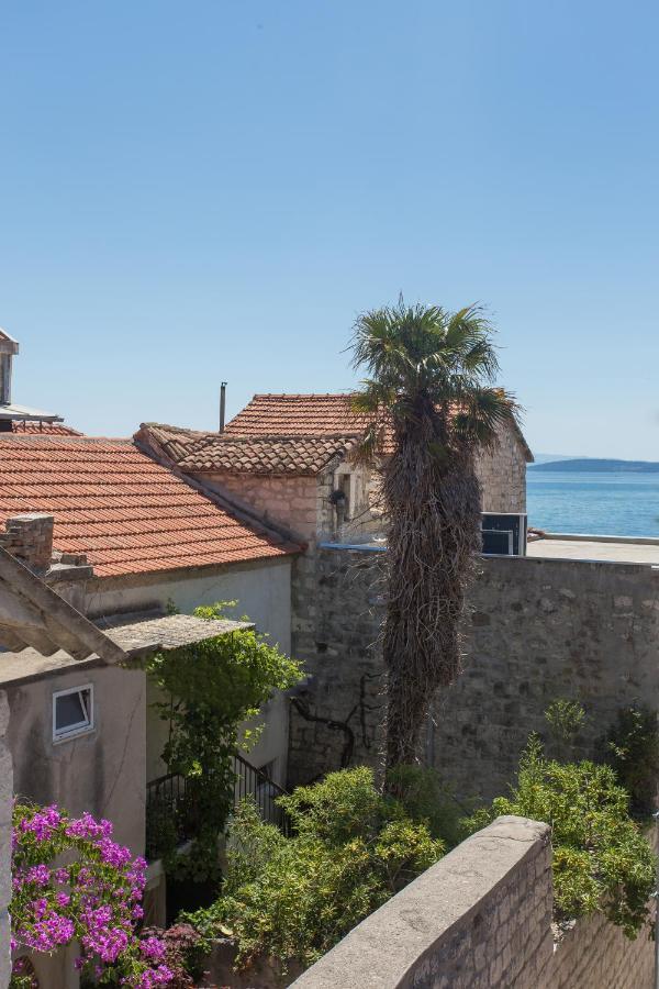Amaizing Apartment Near Airport Kastel Stafilic Bagian luar foto