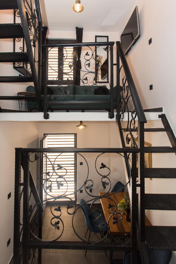 Amaizing Apartment Near Airport Kastel Stafilic Bagian luar foto