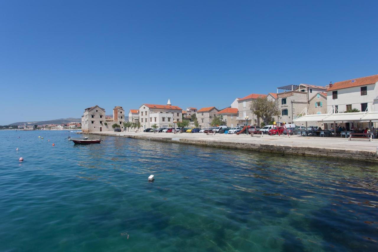 Amaizing Apartment Near Airport Kastel Stafilic Bagian luar foto