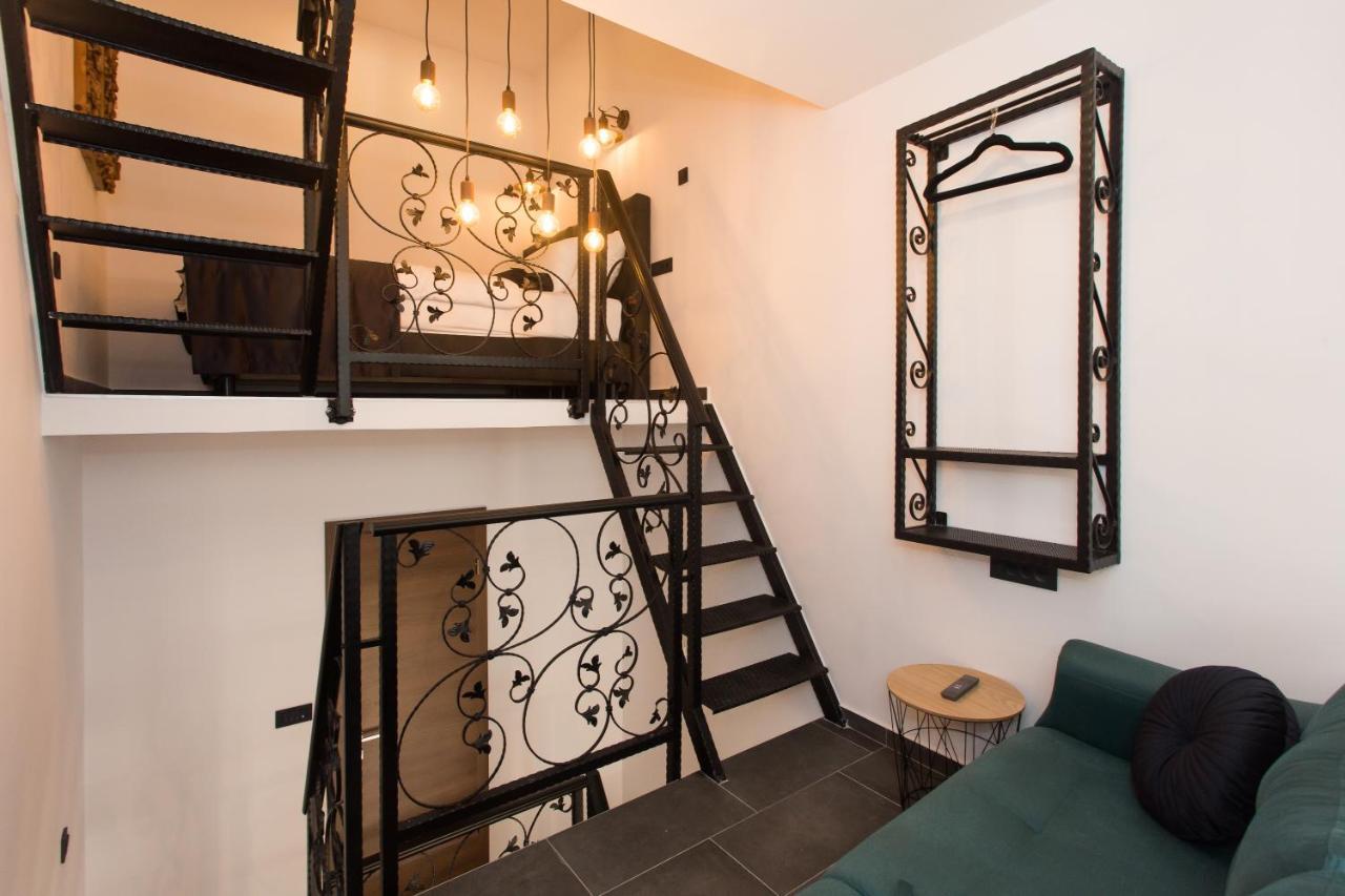 Amaizing Apartment Near Airport Kastel Stafilic Bagian luar foto